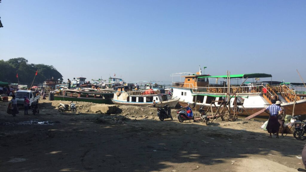 Mandalay-Min-kun-jetty-Myanmar